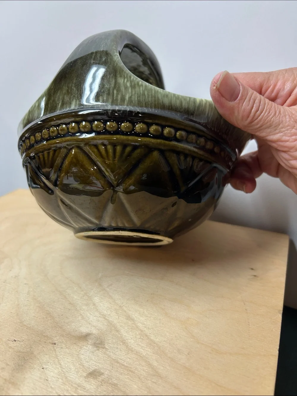 VINTAGE Hull‎ USA Pottery Flower Basket Planter F24  Drip Glaze Green 6x7x7